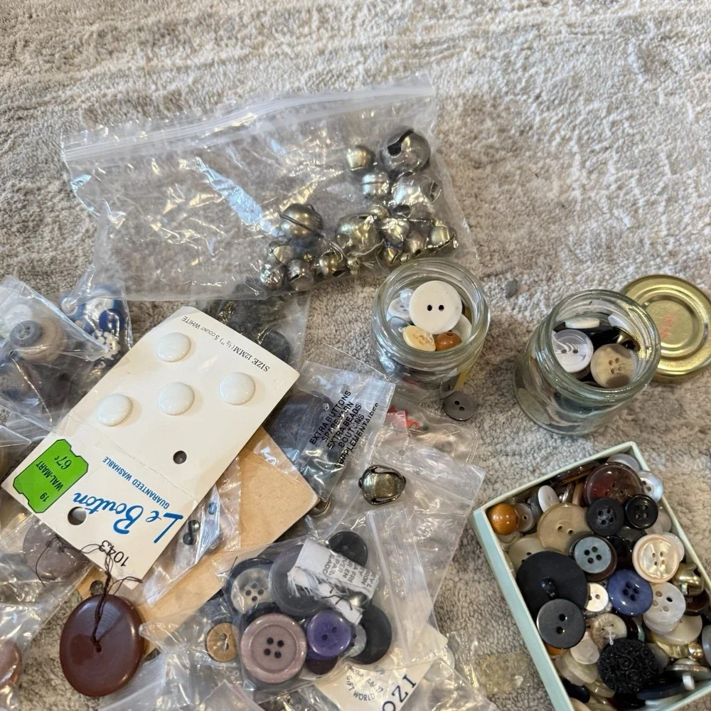 Large Lot of Vintage Buttons Mixed Buttons for DIY Sewing Crafts Estate Sale